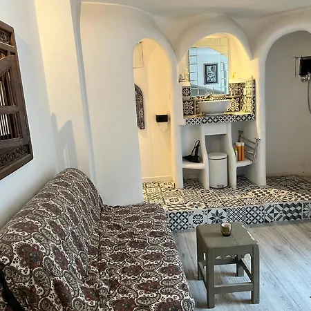, Terrasse Tropezienne Proche Cascade De La Vis Apartman *