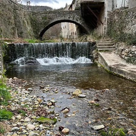, Terrasse Tropezienne Proche Cascade De La Vis